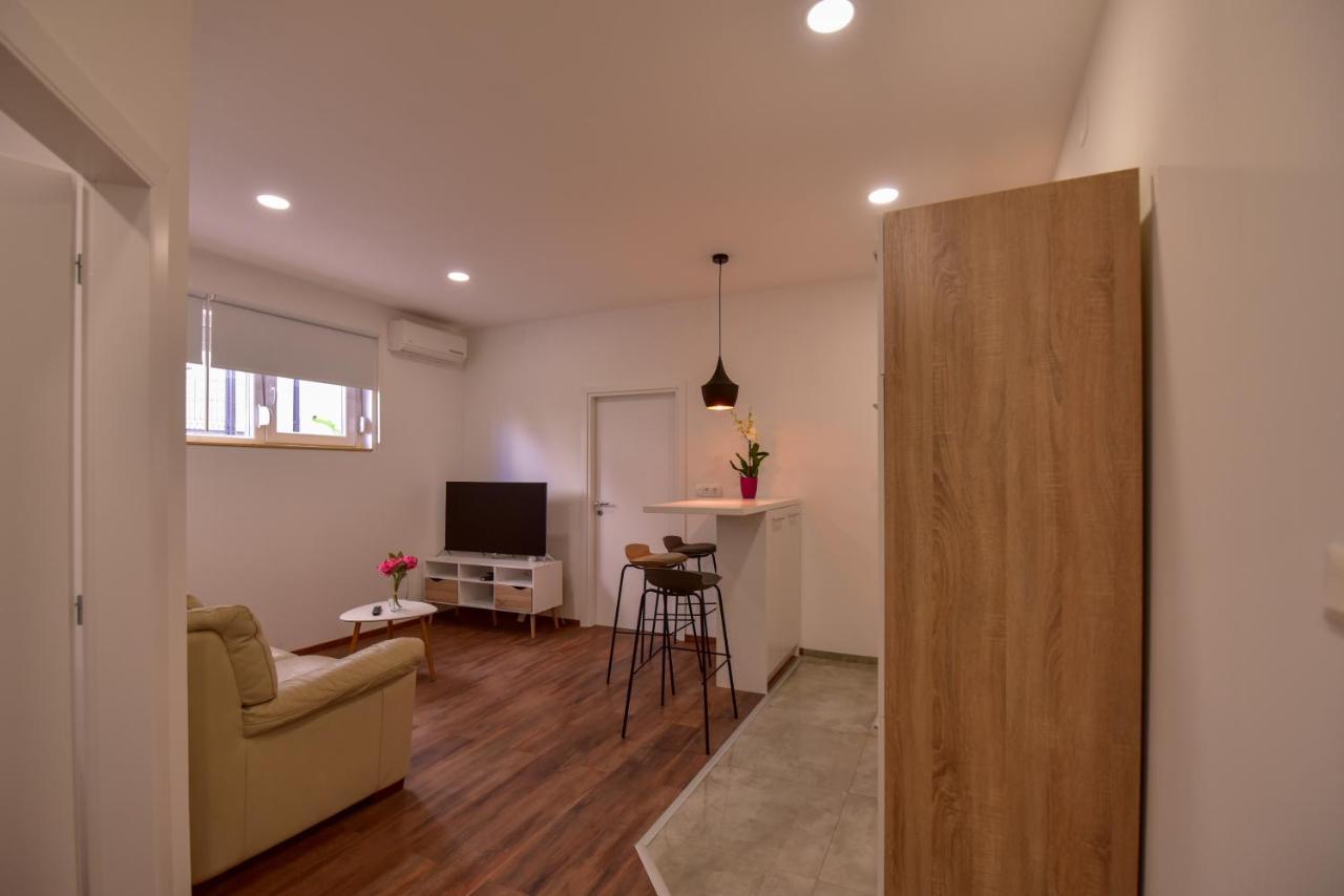 Apartman Sara ซาดาร์ ภายนอก รูปภาพ