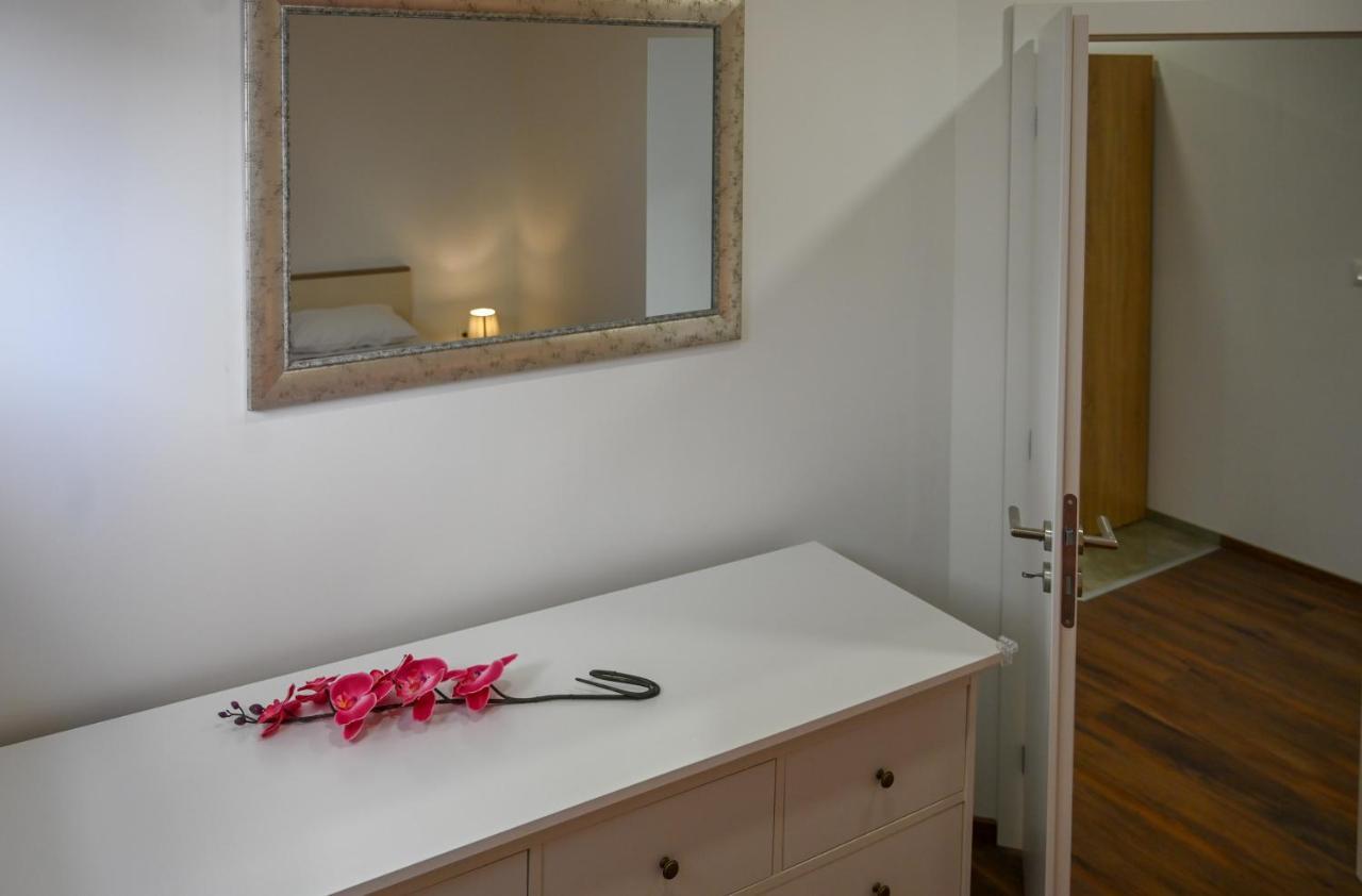 Apartman Sara ซาดาร์ ภายนอก รูปภาพ