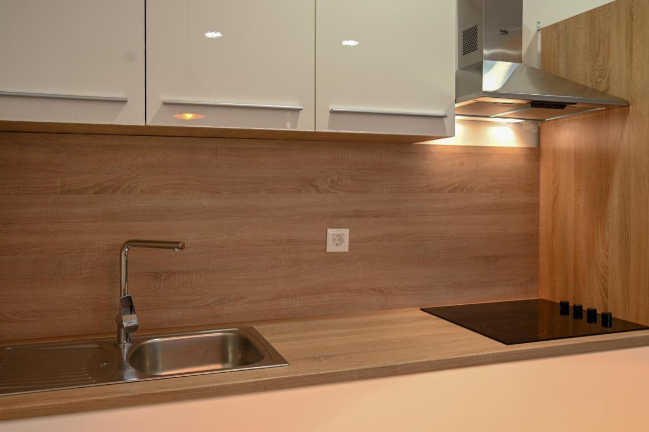 Apartman Sara ซาดาร์ ภายนอก รูปภาพ