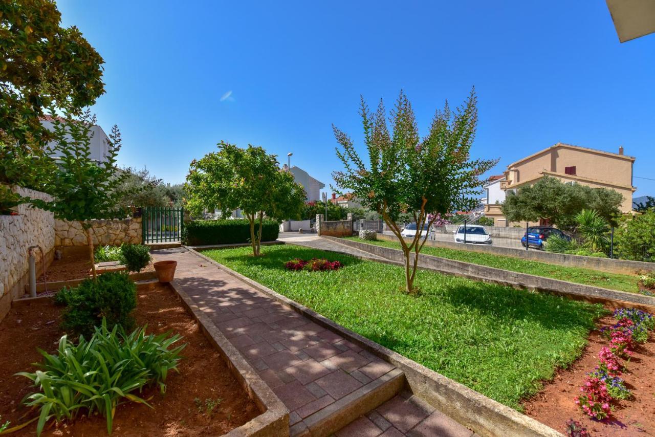Apartman Sara ซาดาร์ ภายนอก รูปภาพ
